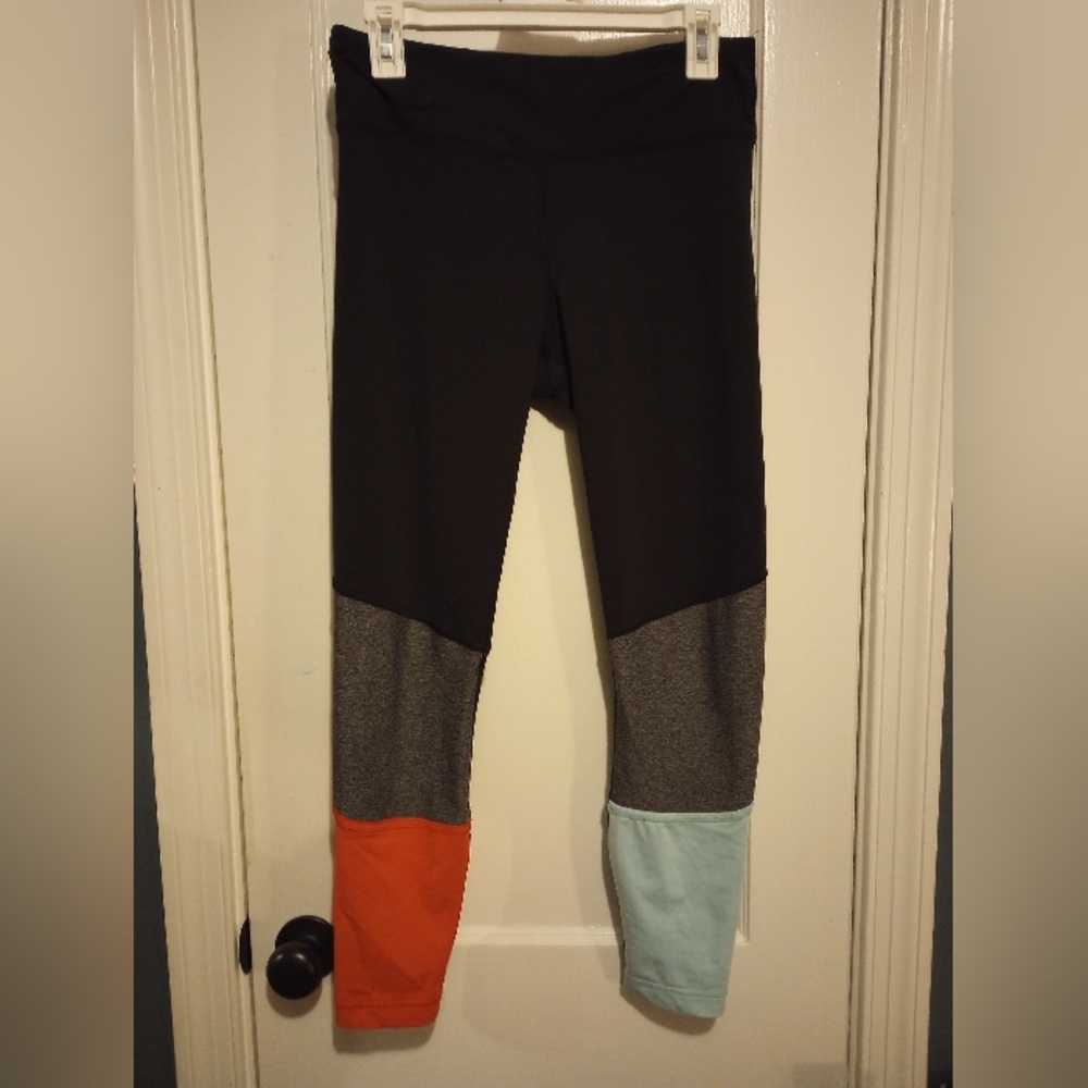 Lululemon yoga pants